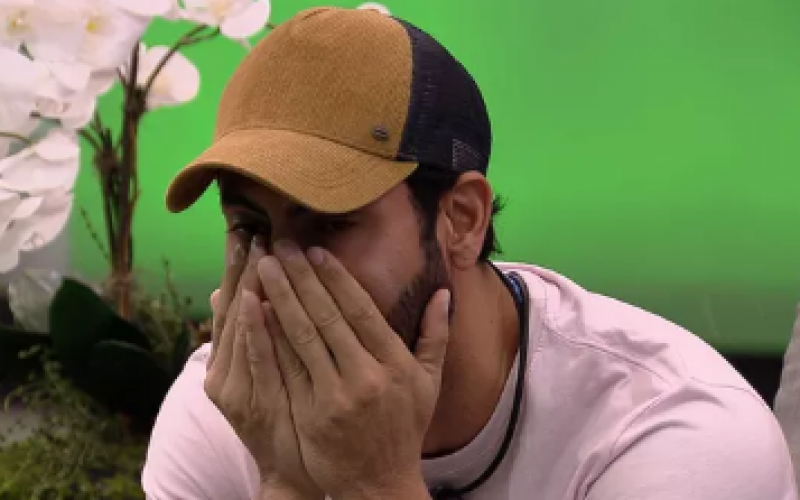Rodolffo se emociona com Presente do Anjo