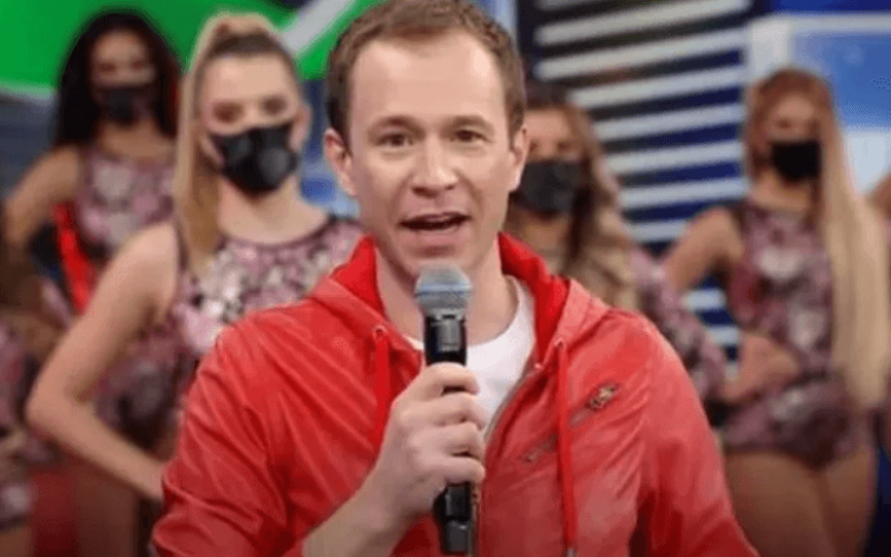 Big Brother Brasil: Tiago Leifert deve deixar o comando do BBB a partir de 2022, diz site; Ana Clara é a favorita do público para o lugar do apresentador