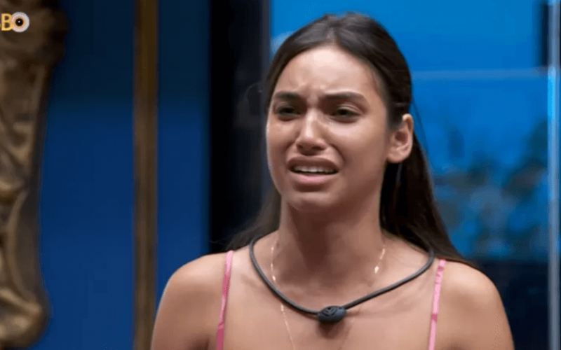 Vanessa chora, pensa em desistir do BBB 24 e brothers se preocupam