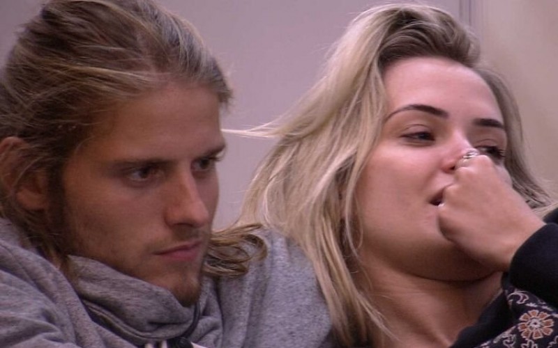 BBB20 - Marcela dispara contra o jeito que participantes tratam Daniel