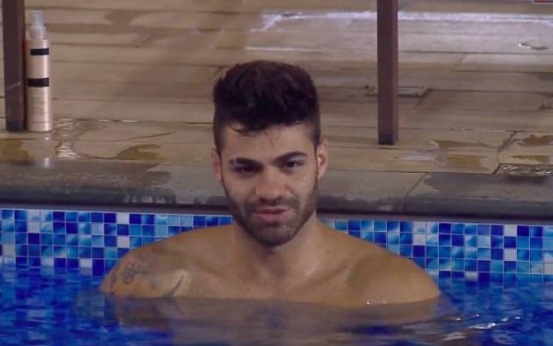 Netto critica postura de Hariany no jogo: “Morreu aqui pra mim”