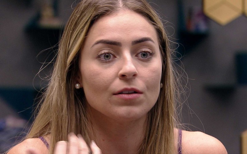 Paula avalia reação de Tereza ao voto de Carolina: