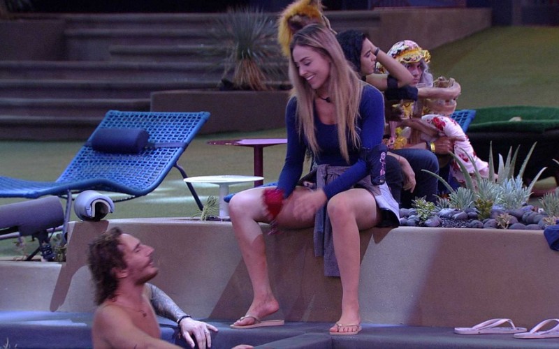 Paula diz a Alan: