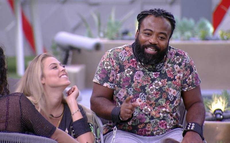 Rodrigo elogia amizade de Paula e Hariany: