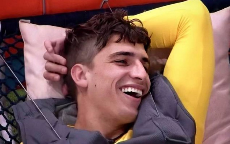 Sucesso no ‘BBB20’, Felipe Prior já soma mais de 3 milhões de seguidores no Instagram