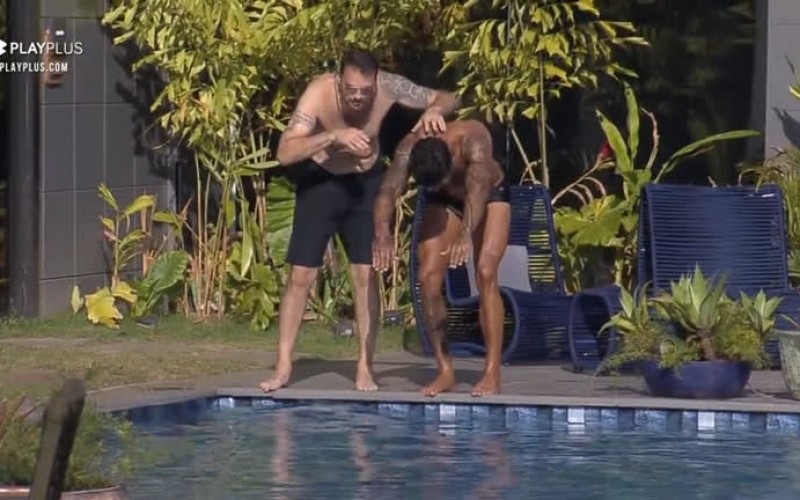 Albert dá dicas de mergulho para Matheus | Power Couple Brasil 6