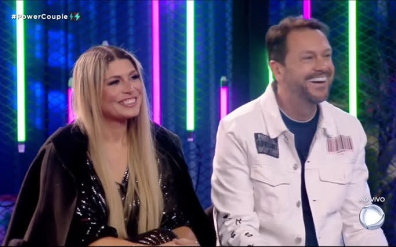 Albert esclarece para Galisteu polêmica metáfora da baleia | Power Couple Brasil 6