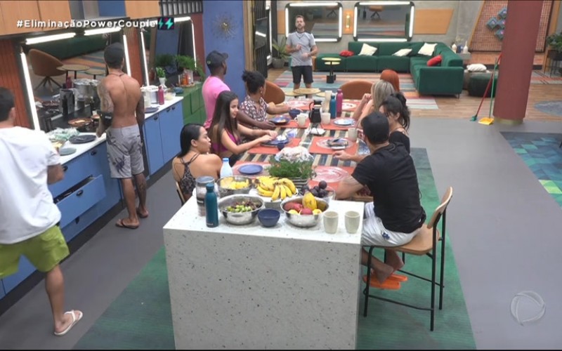 Albert revela que escondeu chinelo de Cartolouco e desperta risos na Mansão Power | Power Couple Brasil 6