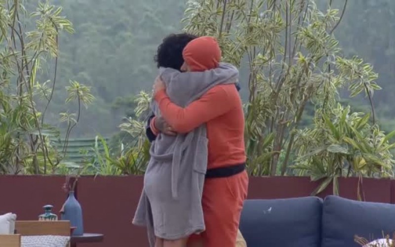 Aline agradece MC Gui: "Obrigada por tudo, amigo" - A Fazenda 13