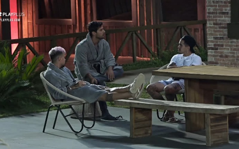 Biel, Lipe e Mariano conversam sobre a relação "Tael" - A Fazenda 12