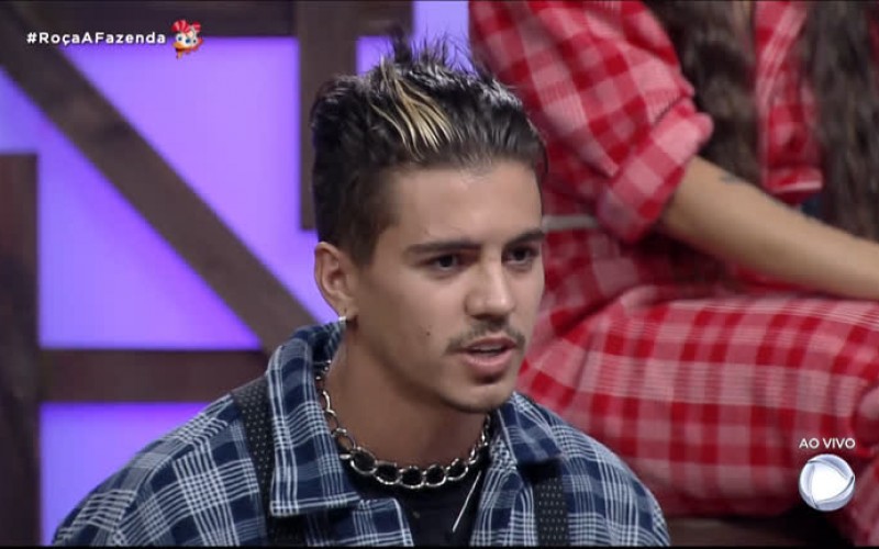 Biel prega "polÃtica de boa convivência" na sede e vota em Jojo - A Fazenda 12
