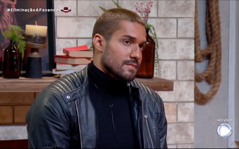 Bil Araujo retorna à sede - A Fazenda 13