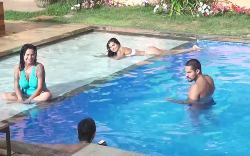 Bil e Rico zoam Marina e Solange se diverte - A Fazenda 13