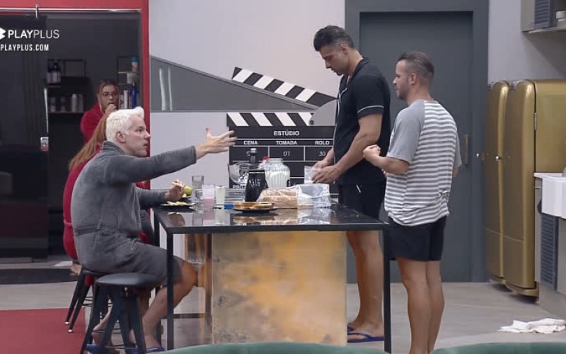 Bruno explica falta de chocolate na despensa: "Esconderam" - Power Couple brasil 5