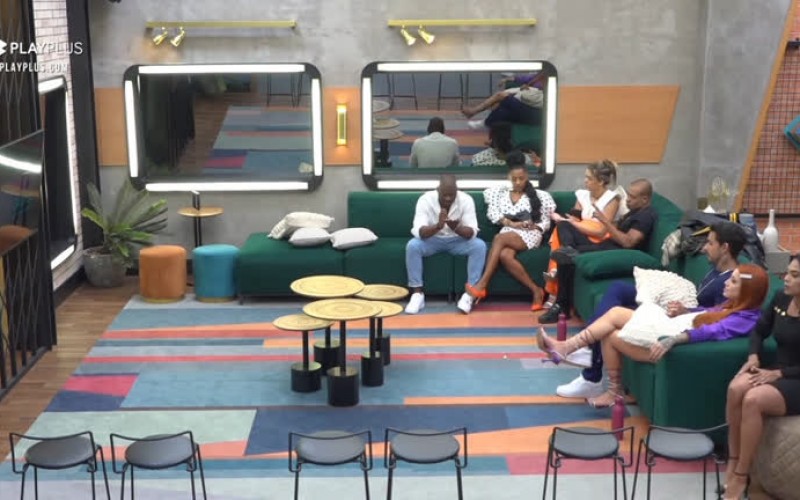 Casais revelam admiração por Iza e arriscam canção | Power Couple Brasil 6