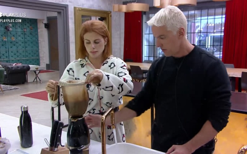 Chateados, Bruno e Deborah tentam se motivar na cozinha - Power Couple Brasil 5