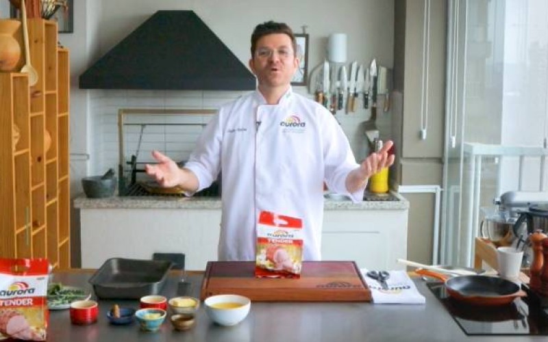 Chef Guga Rocha ensina a fazer delicioso molho para o Tender Aurora
