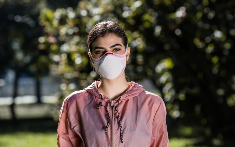 Conheça a máscara Knit Fiber, que é anatômica e se adapta ao rosto