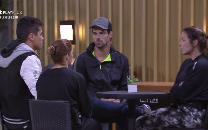 Dany e Fabio e Renata e Leandro tentam se entender após formação de DR - Power Couple Brasil 5