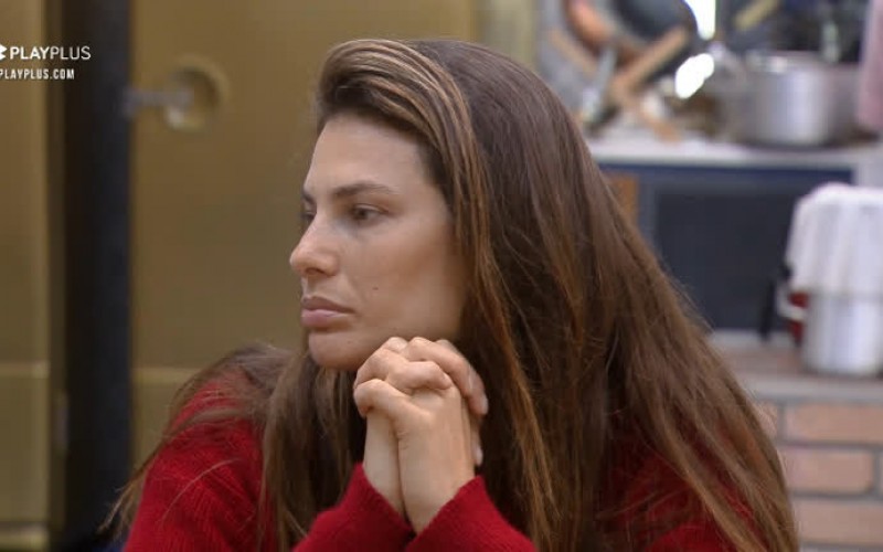 Dayane admite sentir falta de comida brasileira na Itália – A Fazenda 13