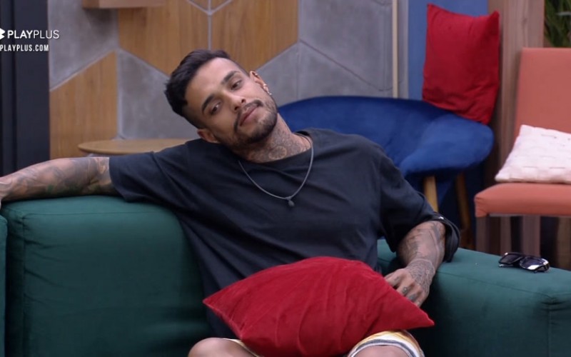 "De uma coisa é certa, falta menos do que antes", brinca Matheus ao concordar sobre dia longo | Power Couple Brasil 6