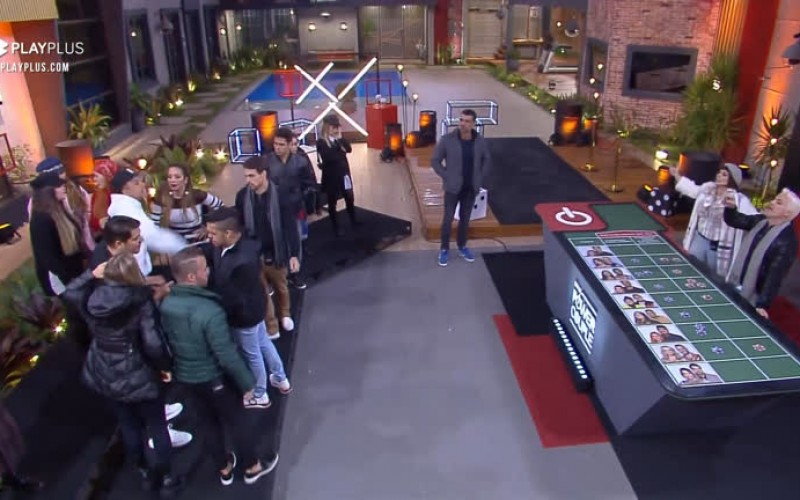 Dinâmica termina com bate-boca entre Deborah e Bruno e Mari e Matheus - Power Couple Brasil 5