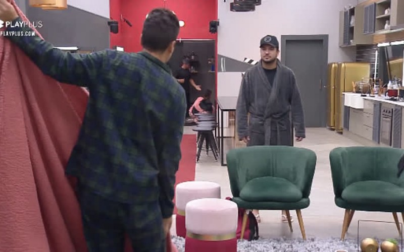 Domingão! Casais acordam tarde na Mansão - Power Couple Brasil 5