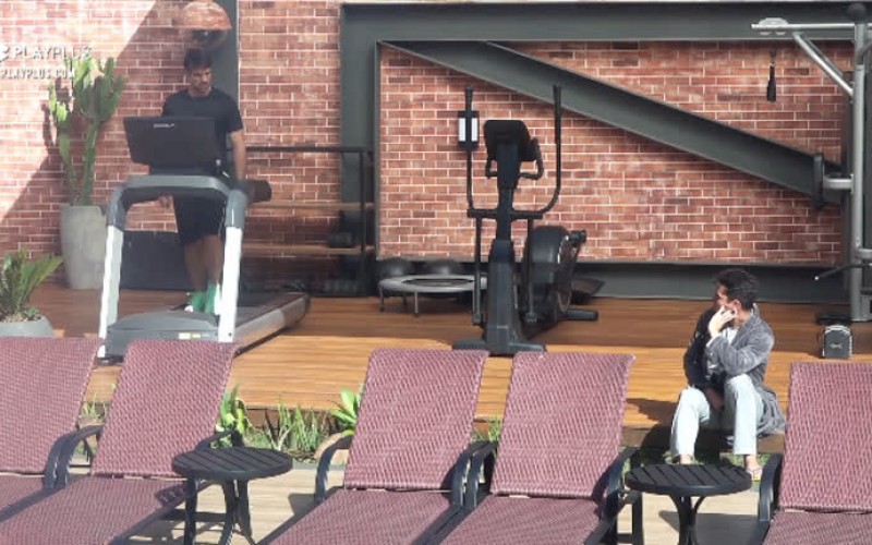 Fabio pede ajuda a Leandro para trabalhos pós-reality - Power Couple Brasil 5