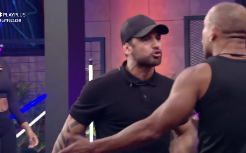 Hadballa e Mussunzinho partem para as vias de fato e precisam ser apartados | Power Couple Brasil 6