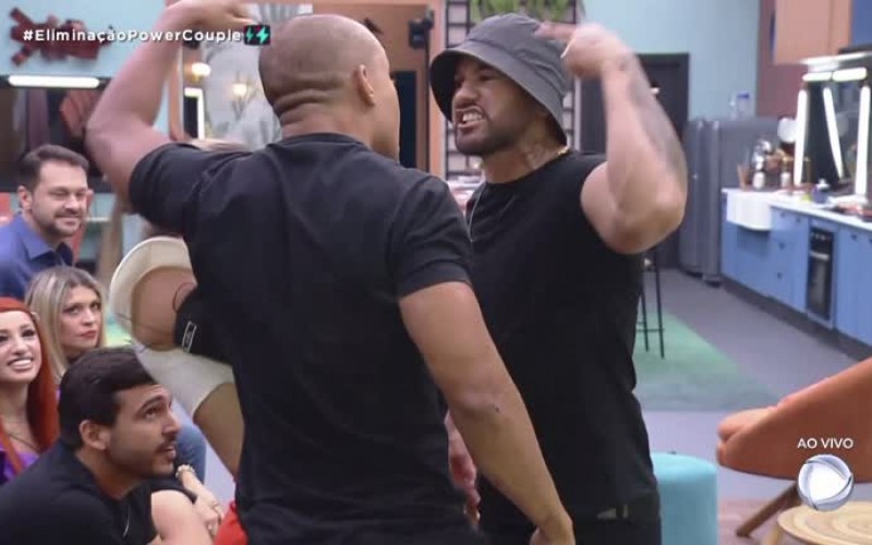 Hadballa e Mussunzinho protagonizam treta e gritaria após volta da DR | Power Couple Brasil 6