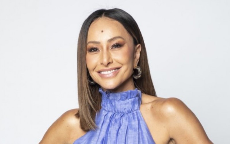 Ilha Record, apresentado por Sabrina Sato, estreia na próxima segunda (26)