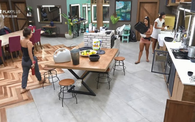 Jakelyne e Tays elogiam postura de Biel como Fazendeiro - A Fazenda 12