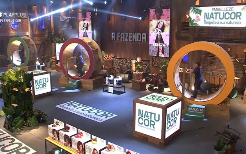 Jojo segue na cola de Jakelyne e Raissa perde contato - A Fazenda 12