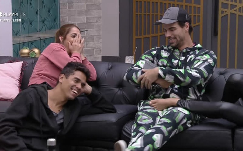 Leandro compara escorredor de louça com prêmios dos demais colegas - Power Couple Brasil 5