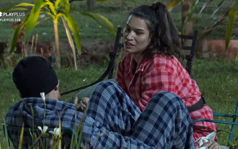 Lipe e Raissa analisam e criticam atitudes de Mirella - A Fazenda 12
