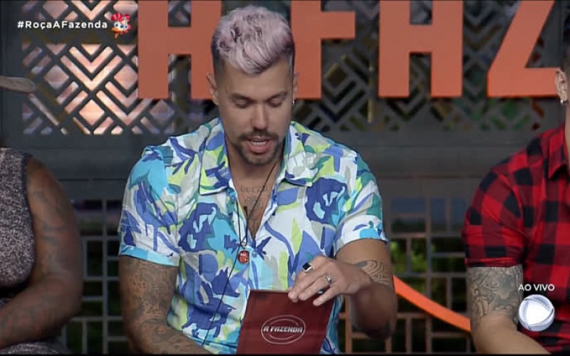 Lipe lê Poder da Chama Vermelha, começa Resta Um imune e Mateus vai para Roça - A Fazenda 12