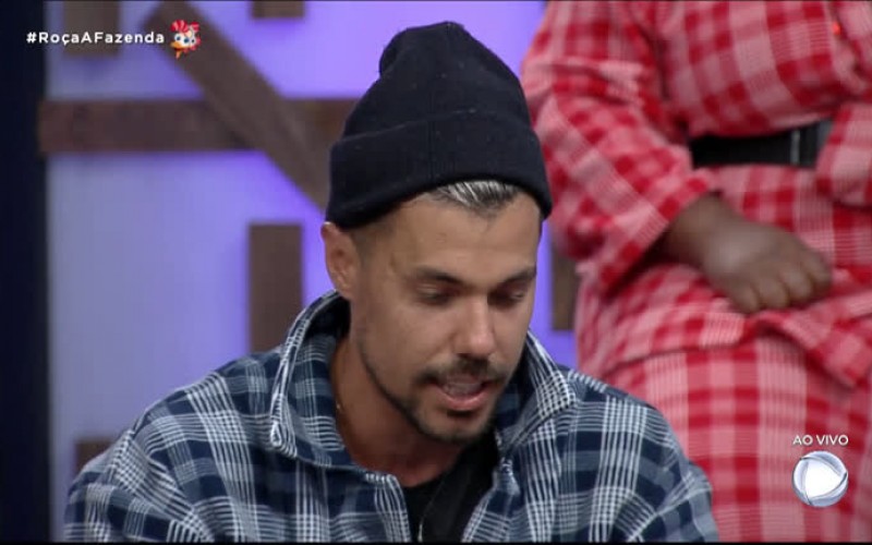 Lipe vota em Biel por ter se aproximado tarde do peão - A Fazenda 12