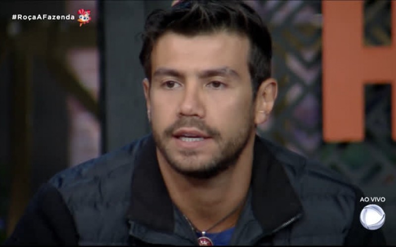 Mariano usa voto passado de Jojo como critério para retribuir - A Fazenda 12