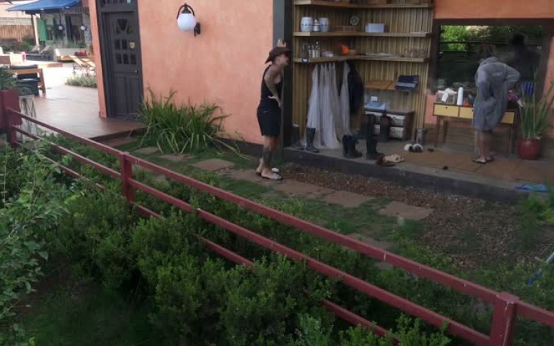 "Parece que eu nunca vivi outra vida. Não sei mais o que é lá fora", analisa MC Gui - A Fazenda 13