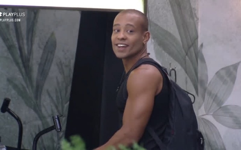 Participantes brincam imaginando a dinâmica da última prova | Power Couple Brasil 6