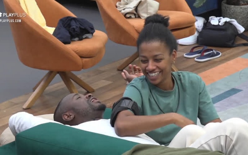 Passa conversa com Michele sobre relacionamento de seus pais | Power Couple Brasil 6