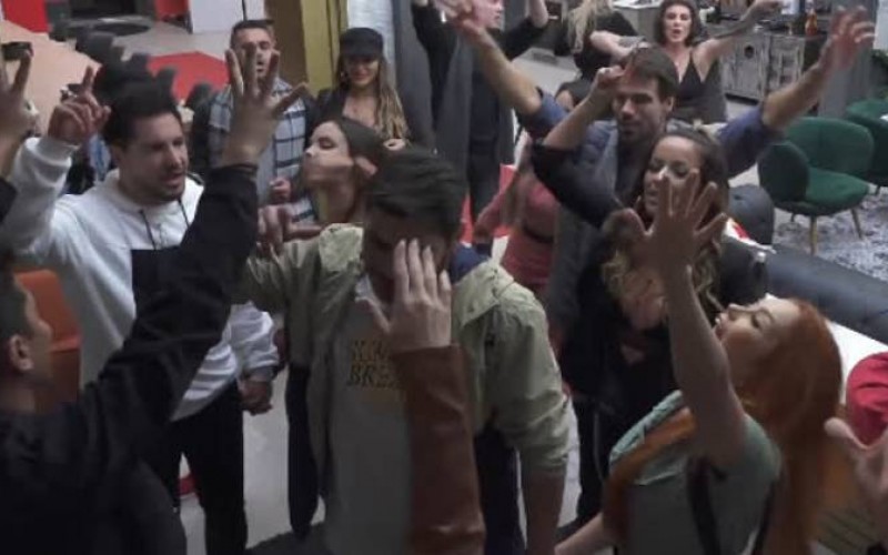 Pedido de casamento agita o Dia dos Namorados no Power Couple