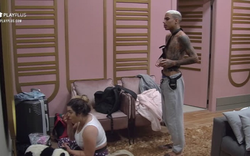 "Por que a Deborah toda hora tem que falar de all in ?", questiona Matheus - Power Couple Brasil 5