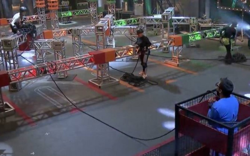 Prova das Mulheres exige agilidade e só duas participantes conseguem cumprir desafio