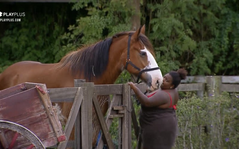 "Quer ir para casa né? Te entendo", diz Jojo durante conversa com Lyon - A Fazenda 12