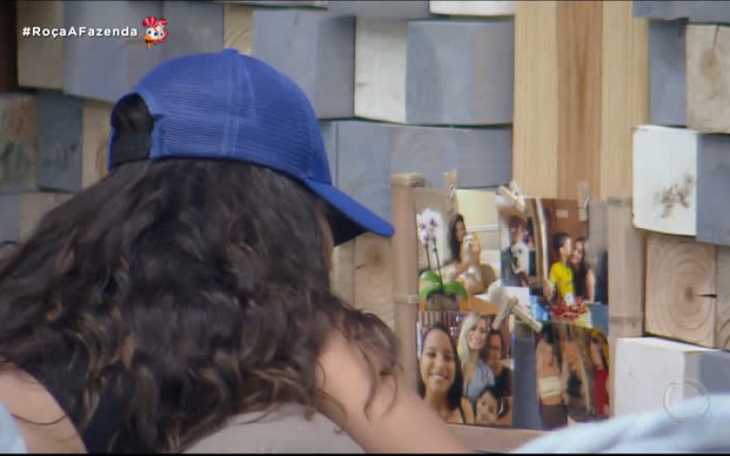 Raissa chora vendo fotos do filho e pela pressão do jogo - A Fazenda 12
