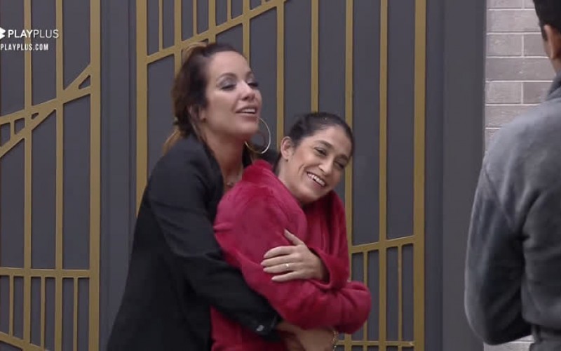 Renata carrega Dany e garante: "Meu pé tá ótimo" | Power Couple Brasil 5