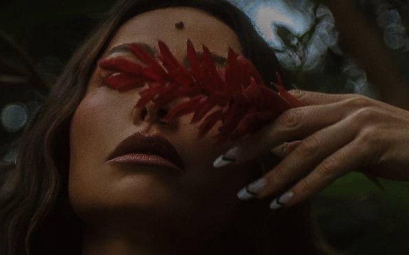Sabrina Sato revela curiosidades sobre o reality Ilha Record