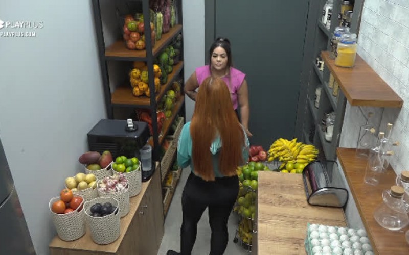 "Tá armando um plano maligno", diz Mirela sobre olhares de Bruno - Power Couple Brasil 5