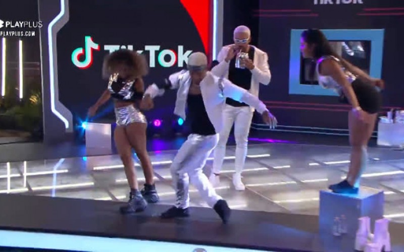 Talentoso, Dynho chama atenção na pista de dança – A Fazenda 13